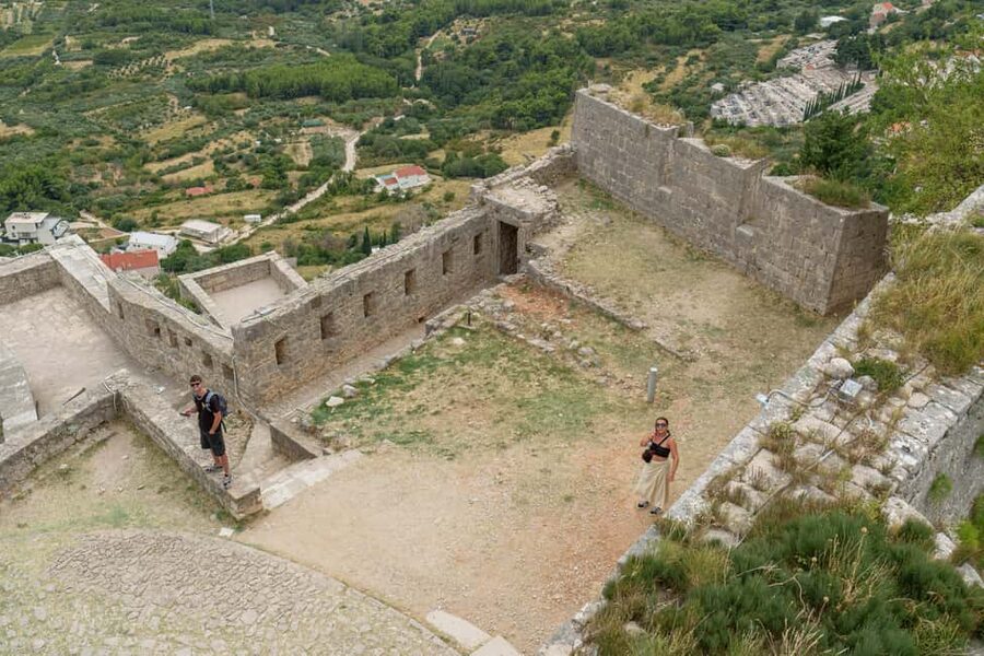 Split: Blue Line Tour of Salona, Klis & Trogir - Klis Fortress: a stronghold climb with big payoff over Split