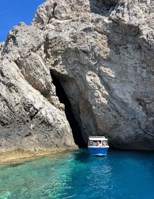 Split: Boat Tour to Blue Cave, Vis, Blue Lagoon, Hvar, Brač - Stiniva Cove: the Vis postcard beach stop you only get by boat