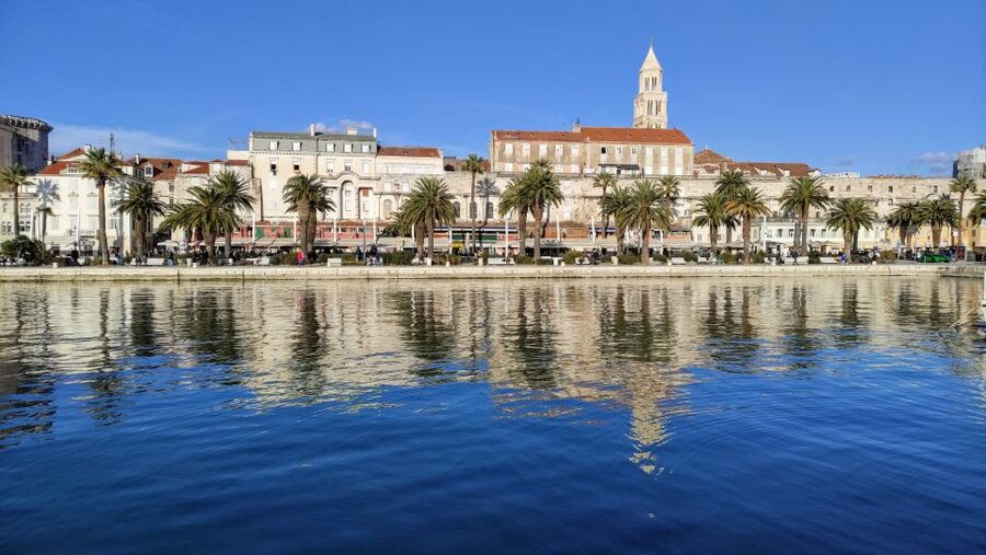 Split: city center private walking tour 2 h - Fruit Square and the Fishmarket: where the story becomes daily life