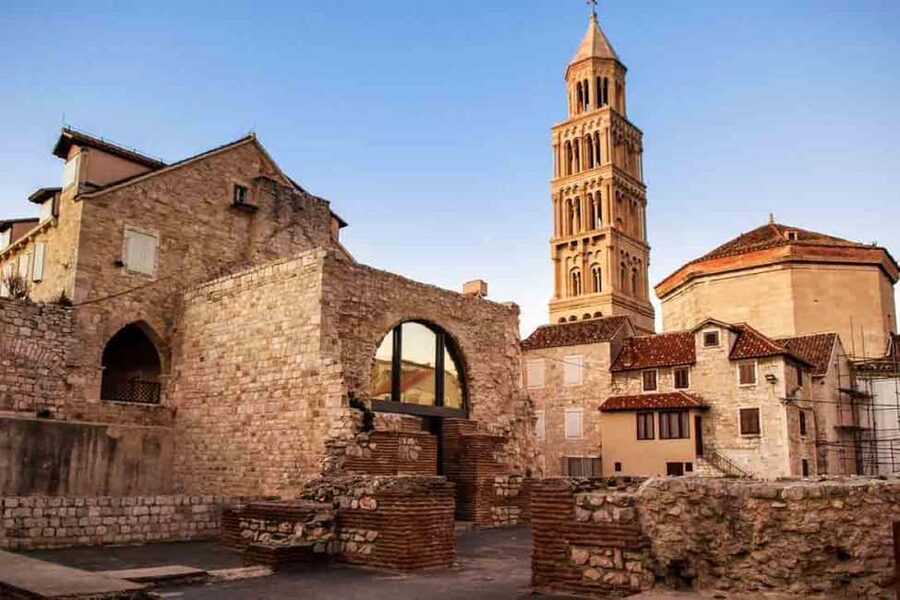 Split: City Sightseeing Panoramic Bus Tour - Obala Lazareta 3 and the included Split walking tour