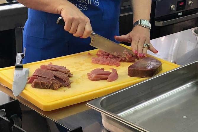 Split Cooking Class - Wine tasting and the shared lunch energy