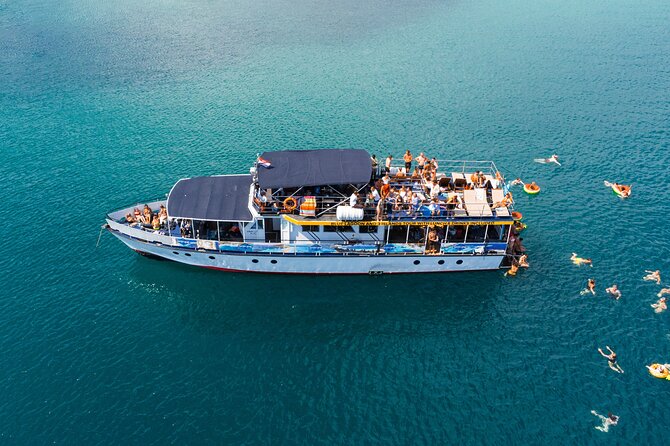 Split: Cruise to Blue Lagoon & Šolta with Food and Drinks - Maslinica on Šolta: Easy Village Time Without the Hard Sell