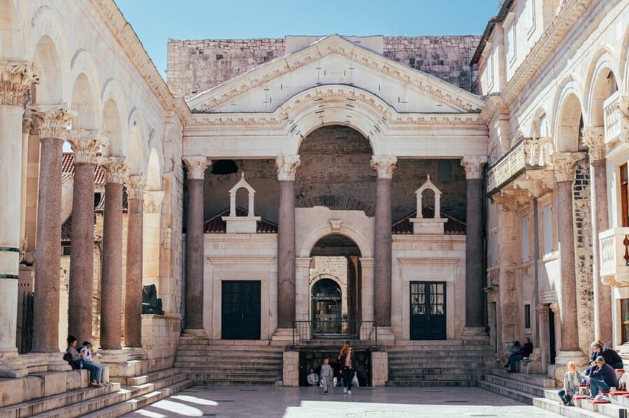 Split: Diocletian's Palace Private walking tour - Step Into the Peristyle, Diocletian’s Jupiter-Son Stage