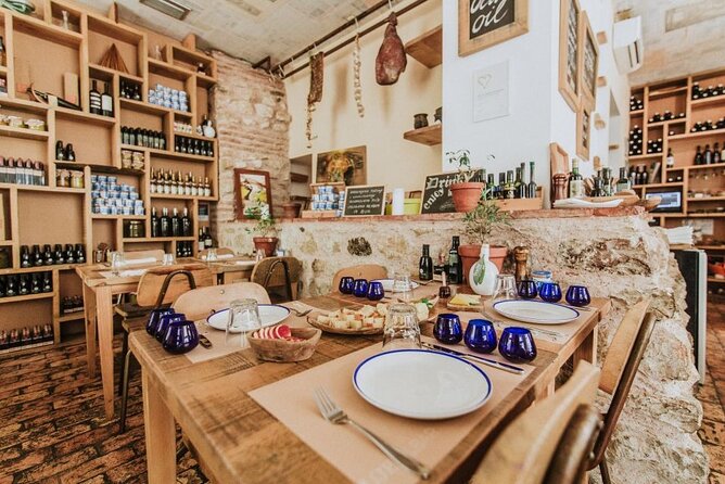 Split: Diocletian's Palace Walking and Wine Tasting Tour - Grgur Ninski statue: a quick stop with a national-pride story