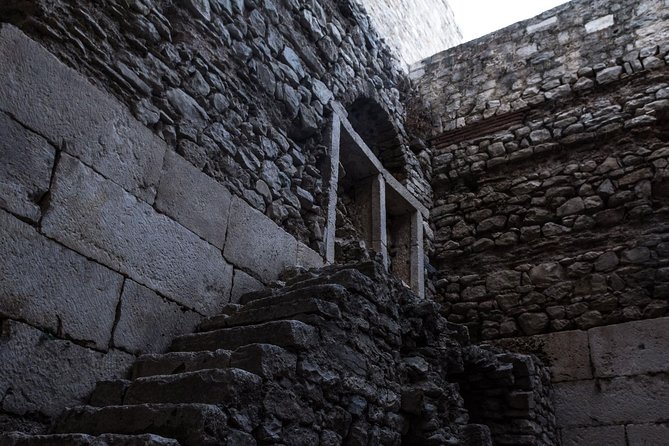 Split: Game of Thrones Small group Tour with Diocletian's Cellar - Golden Gate: tying the iconic landmark to Mereen