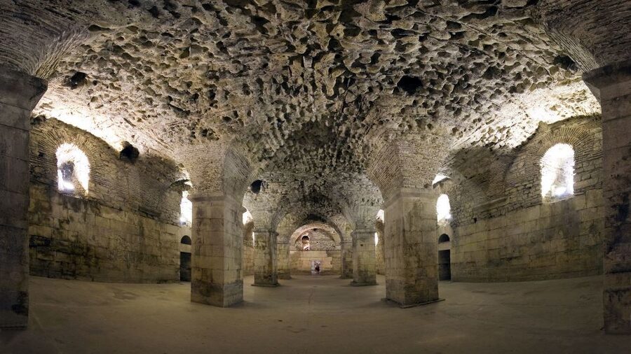 Split: Game of Thrones Tour with Diocletian's Palace Cellar - Golden Gate and Vestibul: where the story meets Roman design