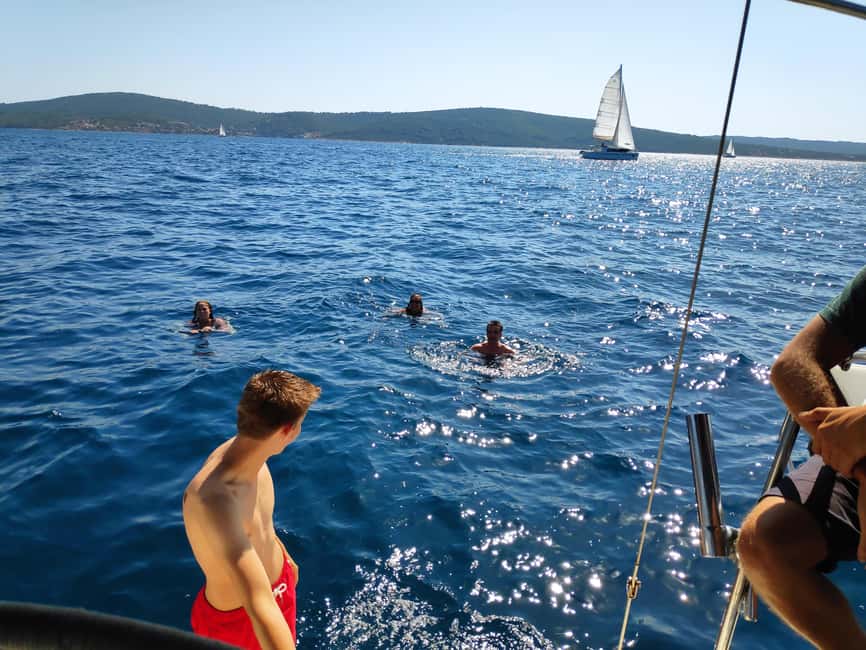 Split: Half Day Sailing Tour with Swim Stop, Snacks and Wine - Morning vs. afternoon: how to choose your 4 hours