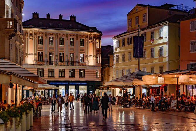 Split highlights – Evening walking tour - The Vestibule: quiet, sound, and emperor-level detail