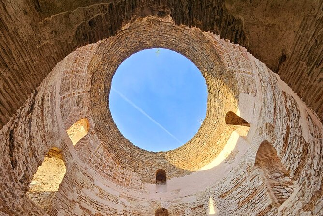 SPLIT-History Tour of Diocletian's Palace & Old Town with Daniela - Temple of Jupiter to Baptistry of Saint John: one site, two meanings