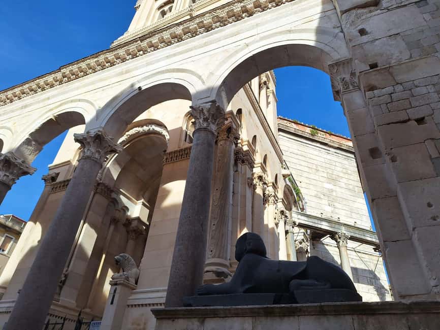 Split: History Walking Tour of the Old Town - Mausoleum and the “human mousetrap” feeling