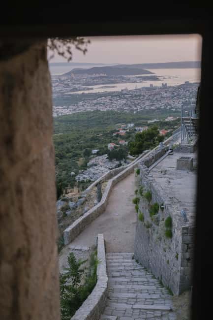 Split: Klis Sunset Sightseeing Bus Tour - Who should book this Klis Sunset bus tour