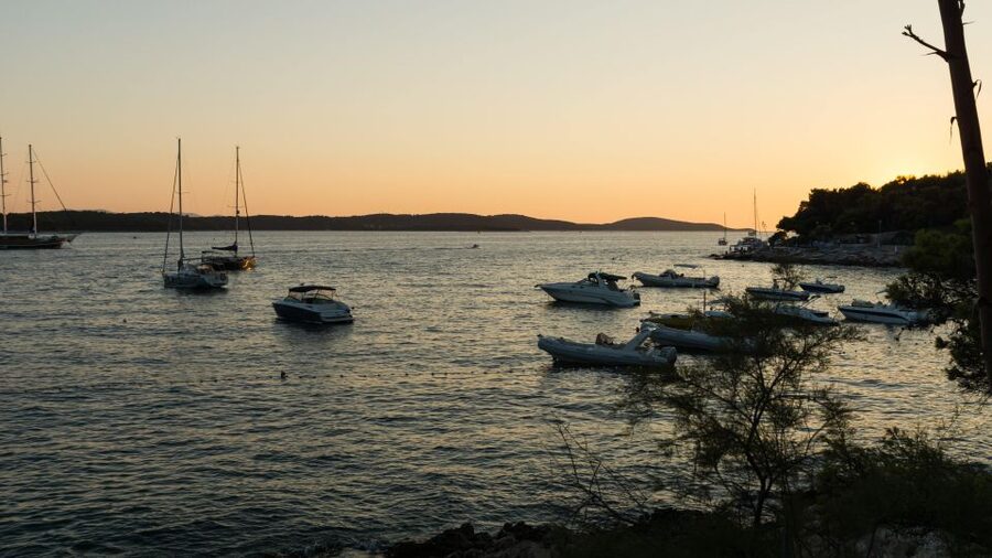 Split: Luxury Private Boat Trip to Hvar & Pakleni Islands - Meeting Point, What to Bring, and Weather Reality