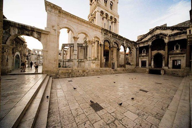 Split old city walking tour with local tour guide - Split’s Diocletian Palace substructures, explained on your feet