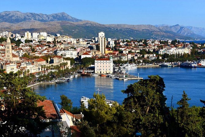 Split old city walking tour with local tour guide - Price and value: what $30.17 really pays for
