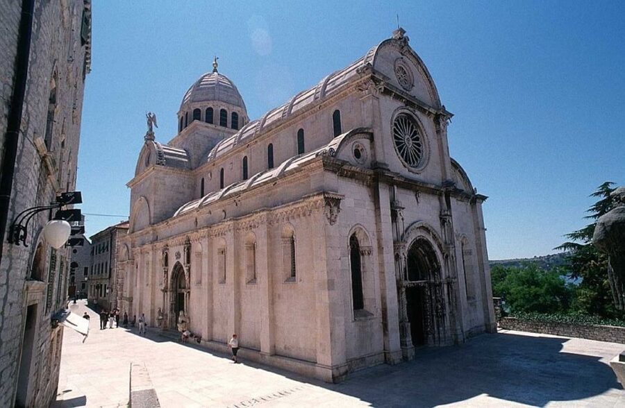 Split or Trogir: Krka Waterfalls & Wine and Food tasting - From Krka to Šibenik: a historic town stop that doesn’t steal the whole day