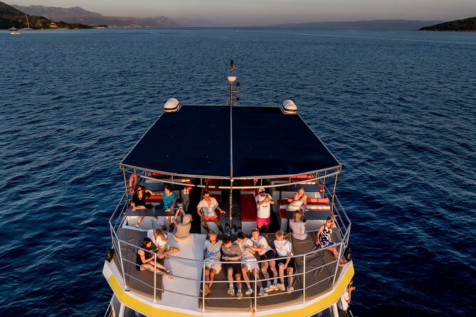 Split Panoramic Boat Tour with Champagne - Comfort, Group Size, and What “Casual” Means Here
