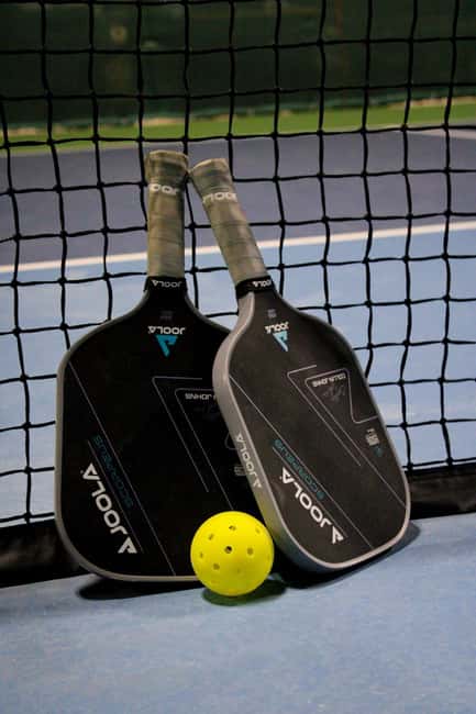 Split: Pickleball Court and Equipment rental - One day of play: how your evening slot usually feels