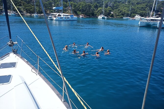Split: PRIVATE Full-Day Sail Yacht Cruise - Per group (up to 12)! - Milna free time (11:30 to 13:30): swim, sun, lunch, and walk