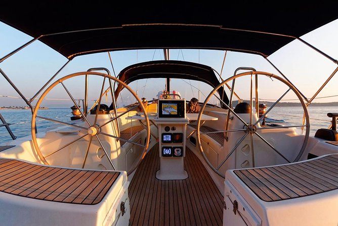 Split: PRIVATE Full-Day Sail Yacht Cruise - Per group (up to 12)! - Morning cruising from Split to Milna on Brač (09:30 to 11:30)