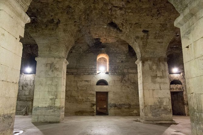 Split Private Game of Thrones Tour - Dragons and the Sons of the Harpy corridor, how to look without getting lost