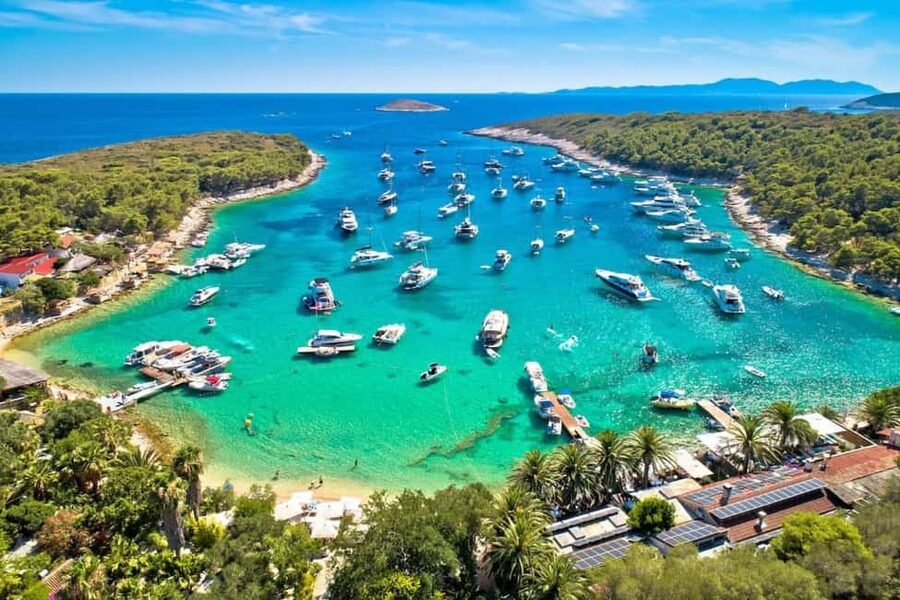 Split: Private Speedboat Charter - Pakleni Islands and Hvar Town: beach time plus actual town energy