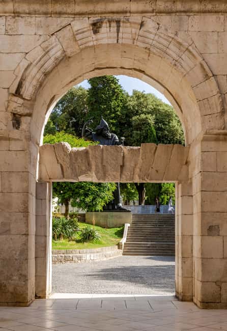 Split: Private Walking Tour and Diocletian's Palace - Golden Gate to the Diocletian vibe: where the story starts