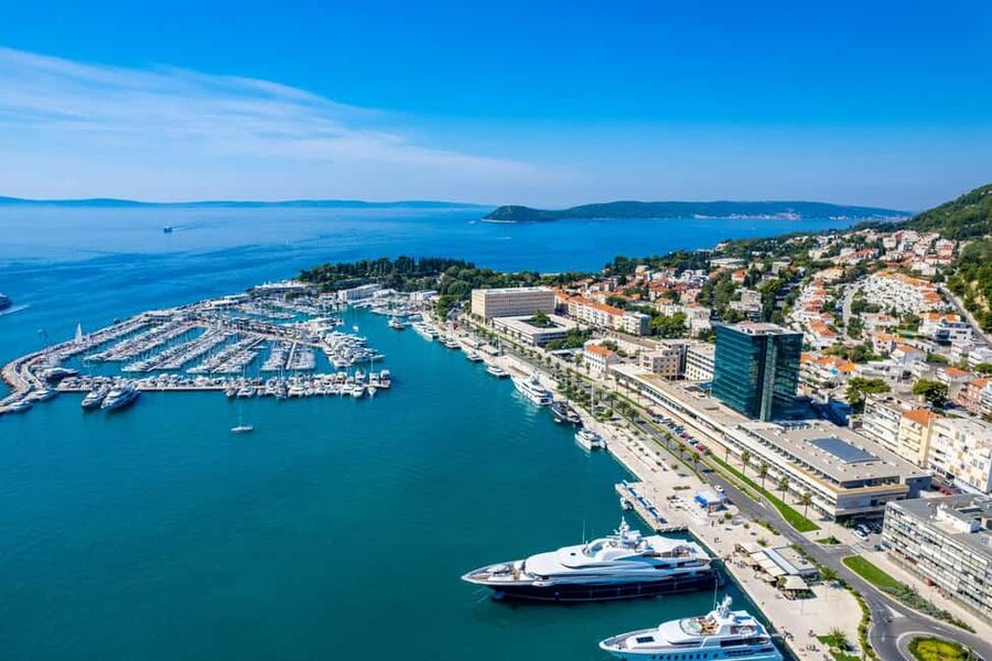 Split: Private Walking Tour and Diocletian's Palace - People’s Square and Fruit Square: city life in historic packaging