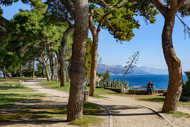 Split – Private Walking tour & Panoramic drive with photo stops - Golden Gate Entrance: Meeting Diocletian Where He Entered