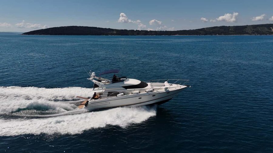 Split: Private Yacht Day Trip - Showers, Towels, and Cleanup After You Get Saltwater Everywhere