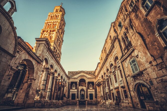 Split Quest Experience: Discover the City - What to watch out for: app dependence and no live guide