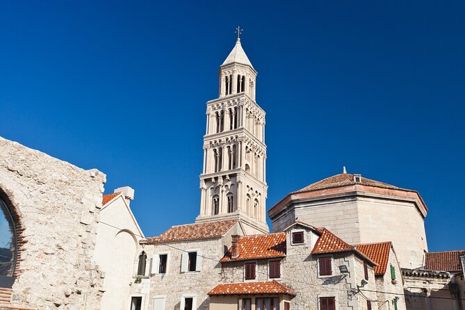 Split Scavenger Hunt and Highlights Self Guided Audio Tour - How the World City Trail app works in Split