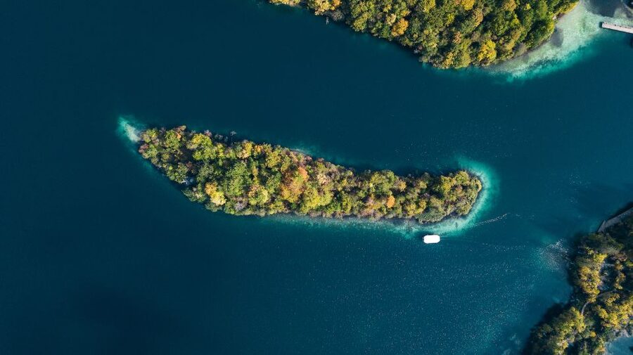 Split: Self-Guided Plitvice Lakes Day Tour with Boat Ride - The boardwalks and wooden paths, where you hear the falls