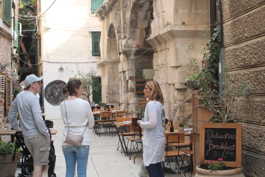 Split: Small Group Food Tour with Private Option - Fish-market education at Peškarija and the marenda anchovy lesson