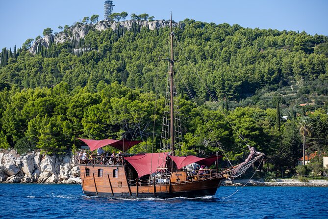 Split: Small-Group Half Day Sailing Trip - Solta, Brac, and Ciovo, with a route that follows the wind