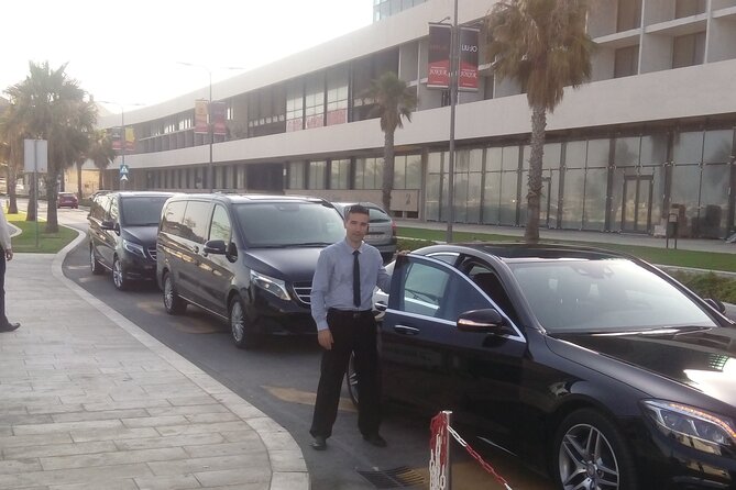 Split to Zagreb Private Transfer with Krka or Plitvice Lakes National Park - Split to Zagreb in a private sedan, with door-to-door ease