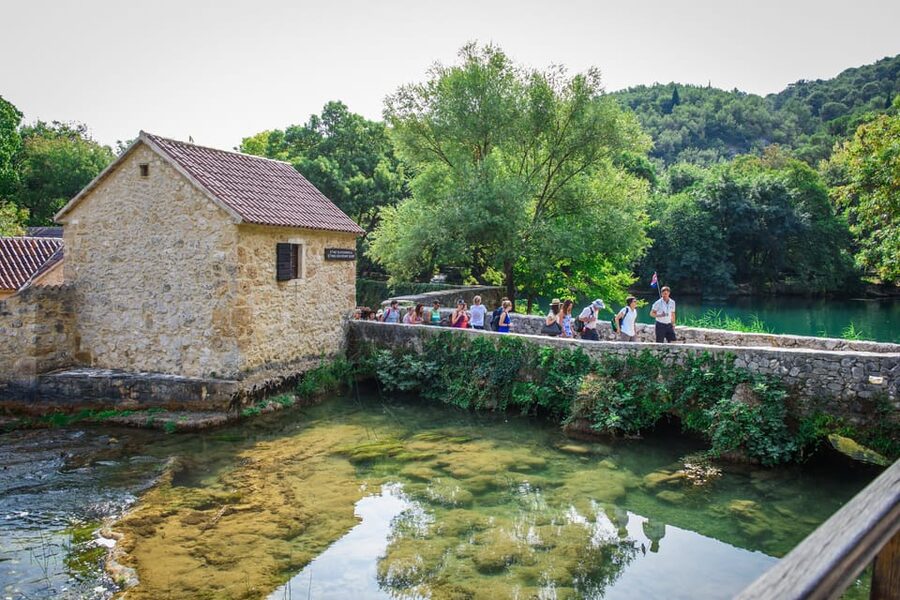 Split/Trogir: Krka National Park Day Trip & Boat to Skradin - Walking time: your four-hour pacing plan inside the park