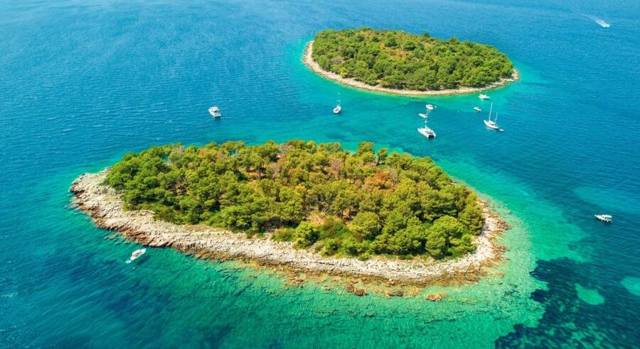 Split & Trogir: Private Blue Lagoon & Wine Tasting Boat Tour - Milna on Brač: Fishermen Village Walking Plus One Proper Wine Tasting