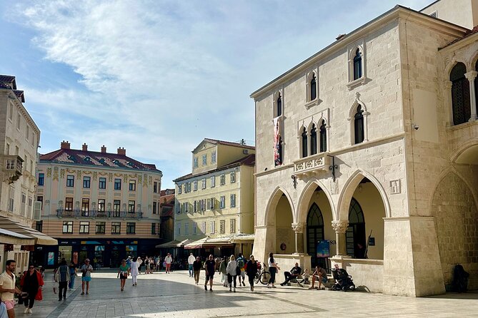 Split Walking Tour - Descending into the Substructures: cellars, craft stalls, and Roman storage logic