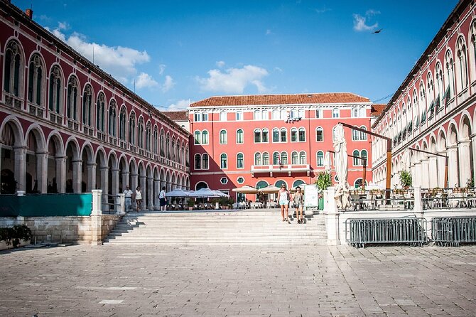 Split Walking Tour: Explore Top Sights & Hidden Gems - Stop 1: Park Josipa Jurja Strossmayera, locals’ green pause and a literature statue