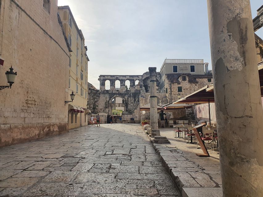Split: Walking tour of Split with a 'Magister' of History - Cathedral of Saint Domnius and Jupiter’s Temple: the city keeps reusing the past