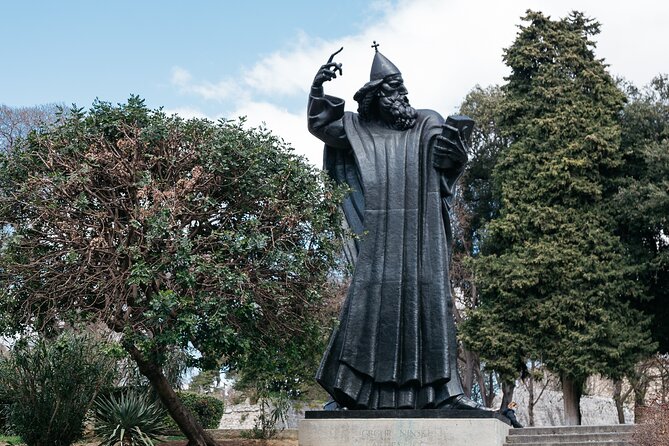 Split walking tour with local guide - Gregory of Nin Statue: The Fun Stop With Lore And a Photo Tradition