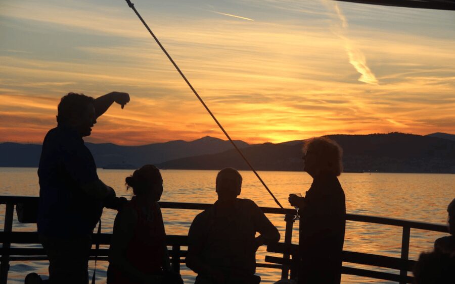 Sunset Boat Cruise Split - What to bring so your photos and comfort feel easy