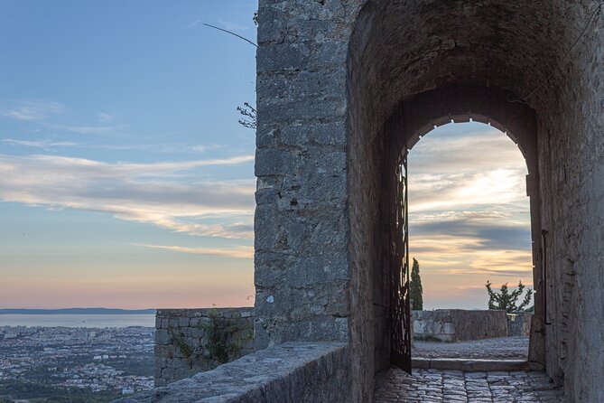 Sunset Klis Fortress Tour From Split with Sightseeing bus - Bus pickup and comfort: the part you actually feel