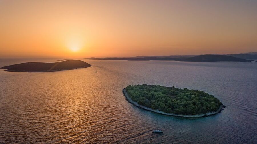Trogir and Split Private Blue Lagoon & Šolta 3 Islands Tour - Key highlights that make this tour worth your time