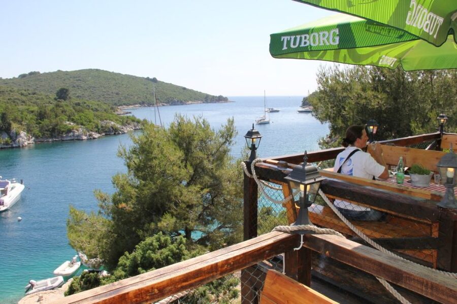 Trogir and Split Private Blue Lagoon & Šolta 3 Islands Tour - Drvenik Mali Swim and Snorkeling: Where the Water Turns the Schedule
