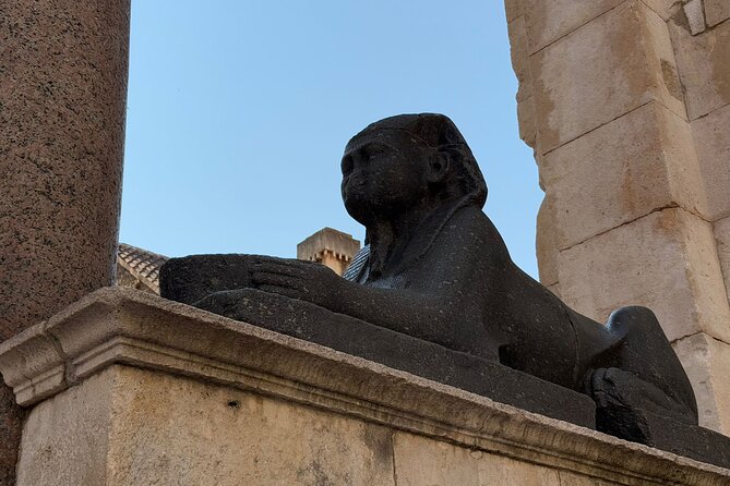 Walking Tour of Diocletian's Palace and Old town-small group - Narodni Trg and Fruit’s Square: where the palace story turns into city life